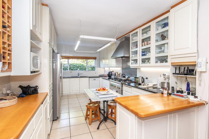 5 Bedroom Property for Sale in Constantia Western Cape